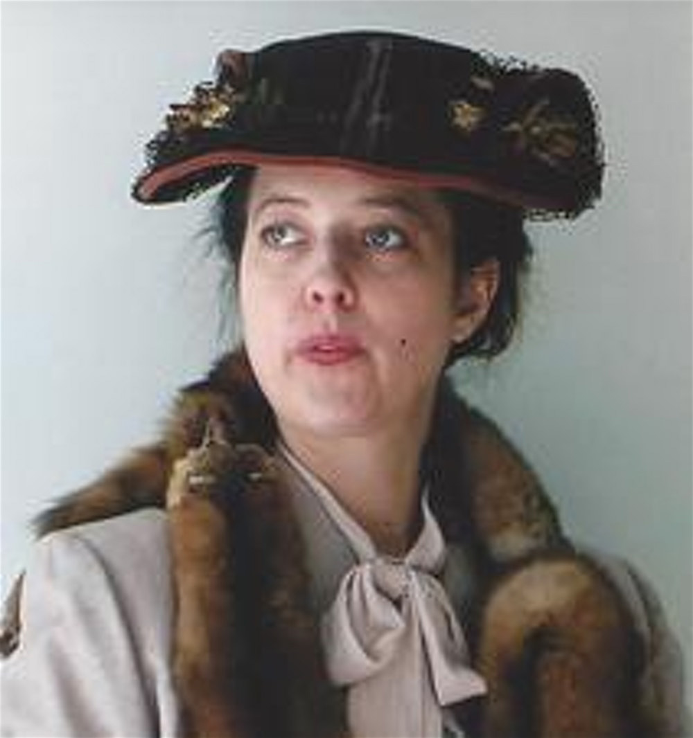 photo Leslie Goddarrd as Eleanor Roosevelt